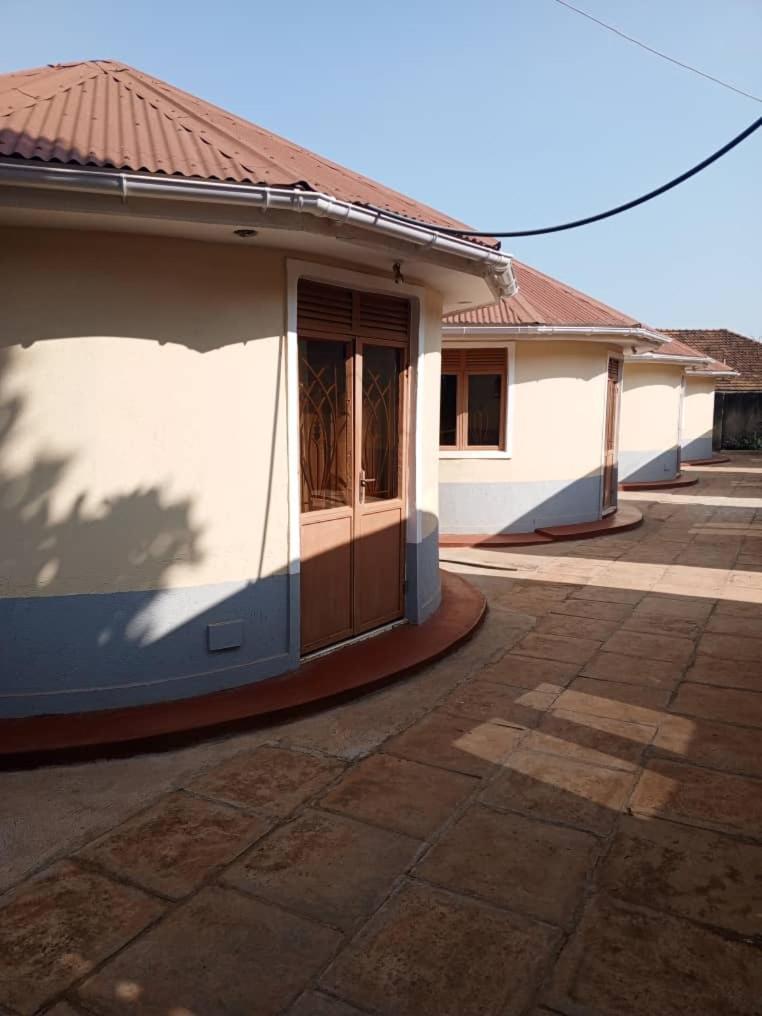 Agabet Hotel - Mbale Exterior foto